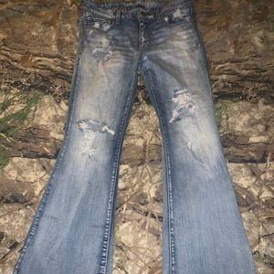 Size 12 regular AEO ladies jeans.